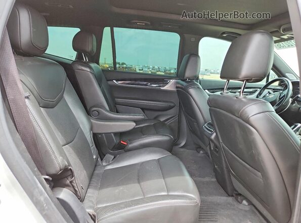 1GYKPCRS4LZ149645 2020 CADILLAC XT6 White Vista interior trasera