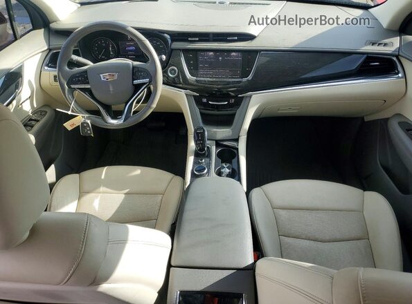 1GYKPCRS4LZ153436 2020 CADILLAC XT6 Red Вид панелі приладів