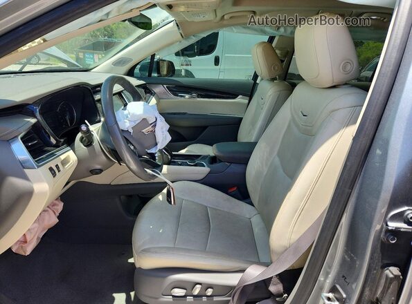 1GYKPCRS4PZ146671 2023 CADILLAC XT6 Silver წინა სალონის ხედი