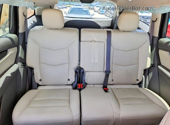 1GYKPCRS4PZ146671 2023 CADILLAC XT6 Silver უკანა სავარძლების ხედი