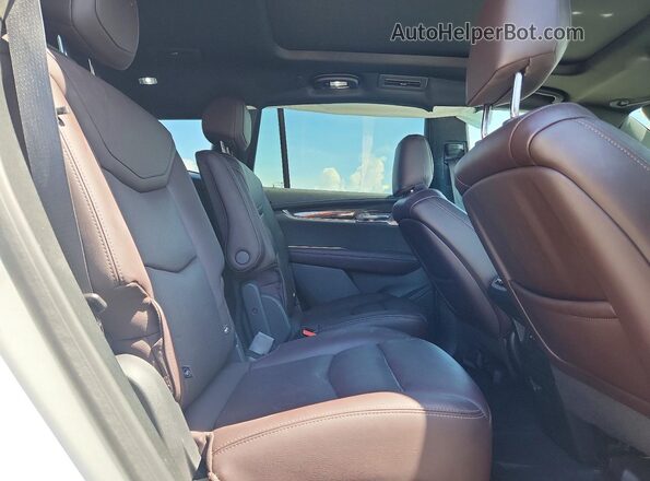1GYKPCRS8MZ226051 2021 CADILLAC XT6 White Vista interior trasera