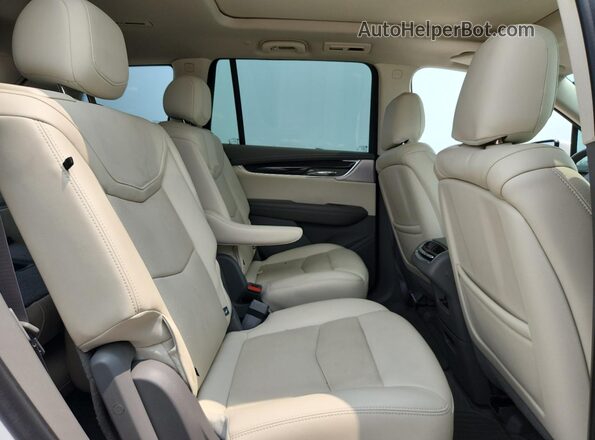 1GYKPCRSXMZ207890 2021 CADILLAC XT6 White Rear interior view