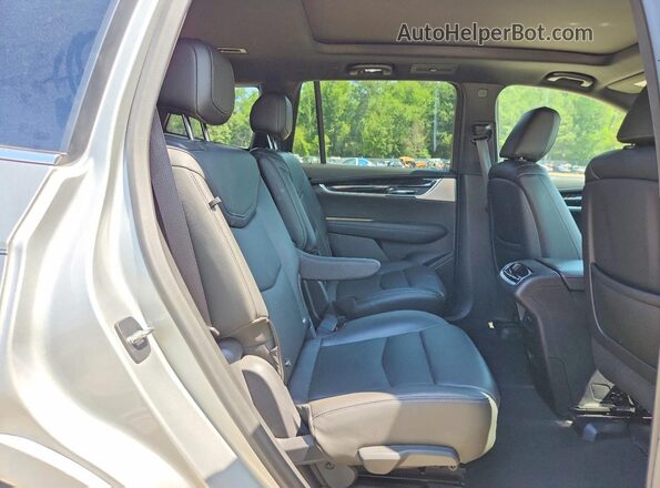 1GYKPDRS5LZ216484 2020 CADILLAC XT6 Silver Вид задньої частини салону