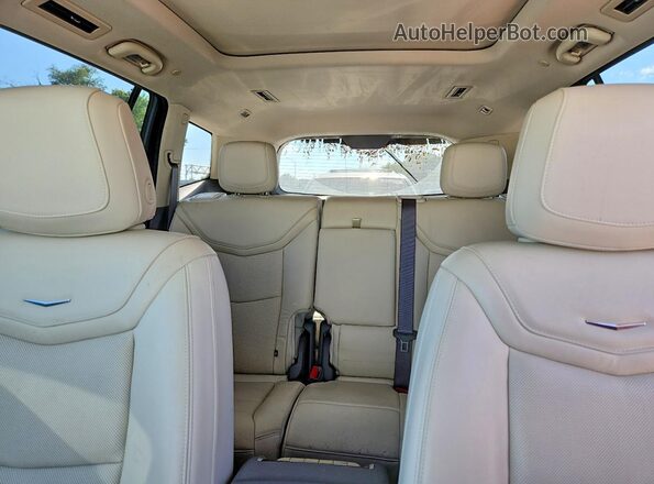 1GYKPDRS7LZ117276 2020 CADILLAC XT6 White Հետևի նստատեղերի տեսք