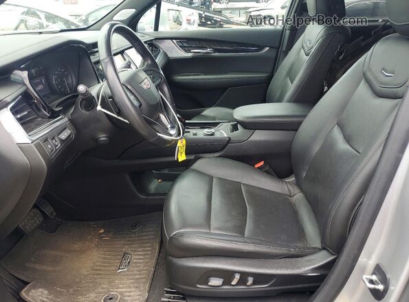 1GYKPDRS7LZ135762 2020 CADILLAC XT6 Silver Вид салону спереду