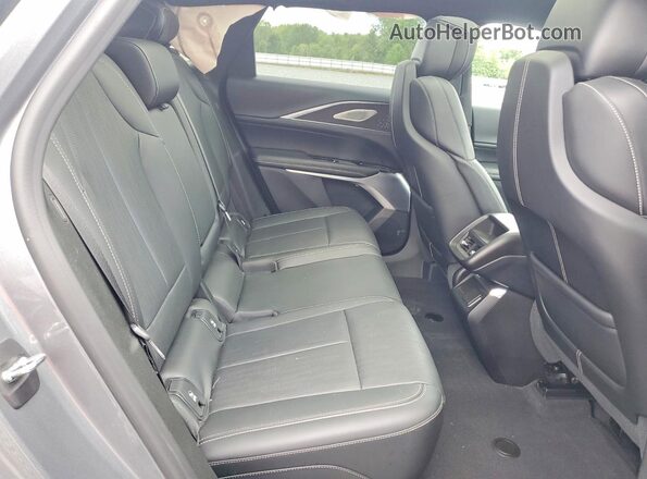 1GYKPPRL1PZ003192 2023 CADILLAC OTHER Silver Vista interior trasera