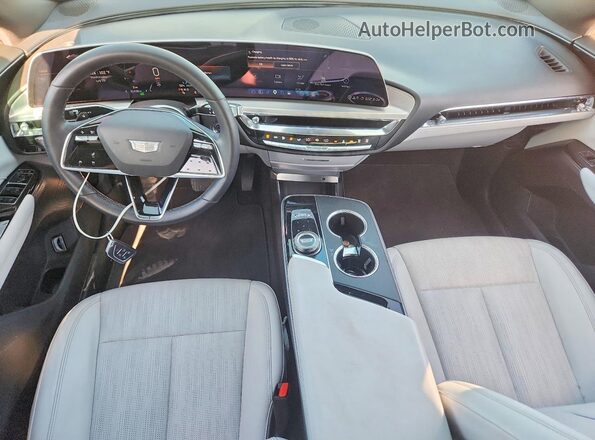 1GYKPTRL3RZ101278 2024 CADILLAC OTHER Silver წინა პანელის ხედი