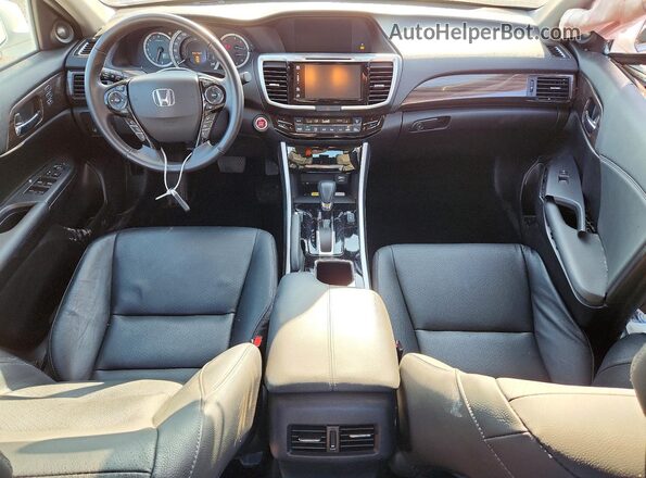 1HGCR2F09HA807713 2017 HONDA ACCORD White Widok deski rozdzielczej