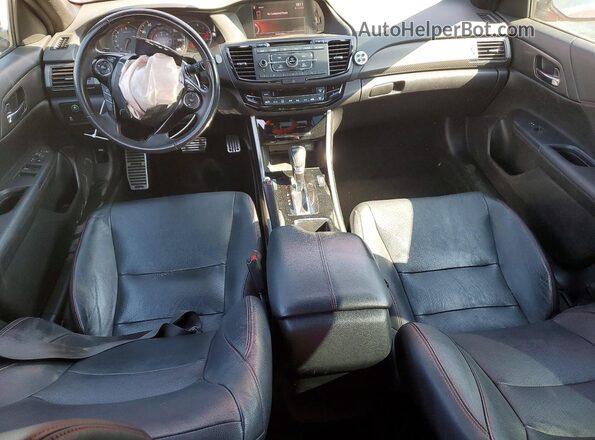 1HGCR2F11HA111565 2017 HONDA ACCORD Red Vista del salpicadero