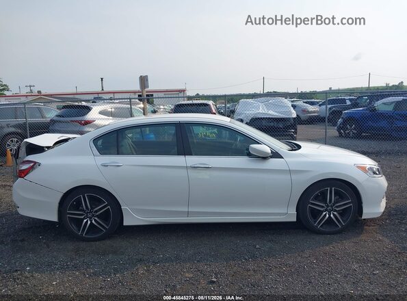 1HGCR2F15HA052813 2017 HONDA ACCORD Белый Вид задней части салона