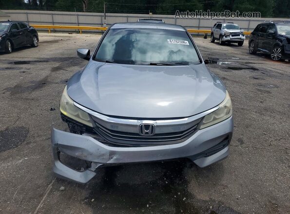 1HGCR2F17HA242581 2017 HONDA ACCORD Silver Widok z przodu