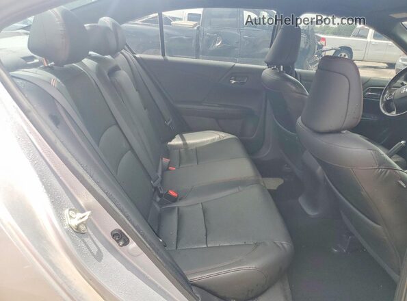 1HGCR2F17HA242581 2017 HONDA ACCORD Silver Widok tylnych siedzeń