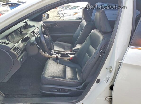 1HGCR2F18HA138620 2017 HONDA ACCORD Белый Вид салона спереди