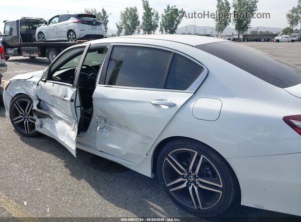 1HGCR2F18HA180589 2017 HONDA ACCORD White 