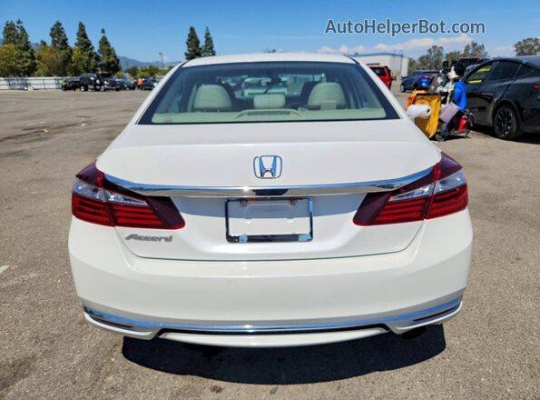 1HGCR2F30HA189935 2017 HONDA ACCORD White Вид ззаду