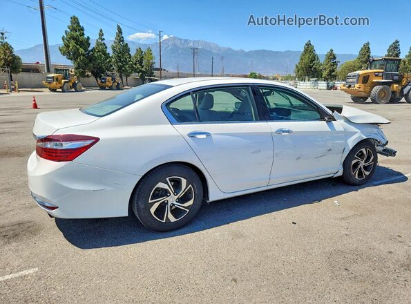 1HGCR2F30HA189935 2017 HONDA ACCORD White Задня права чверть
