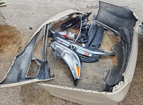 1HGCR2F32HA307080 2017 HONDA ACCORD Cream Vista del compartimento del motor