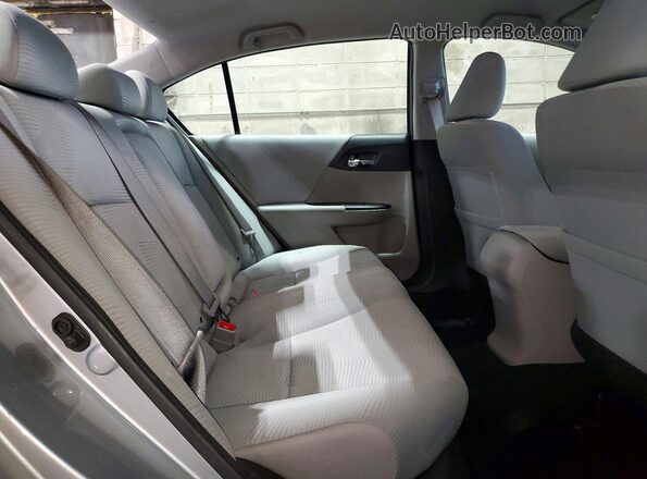 1HGCR2F33HA133181 2017 HONDA ACCORD Silver Вид задніх сидінь