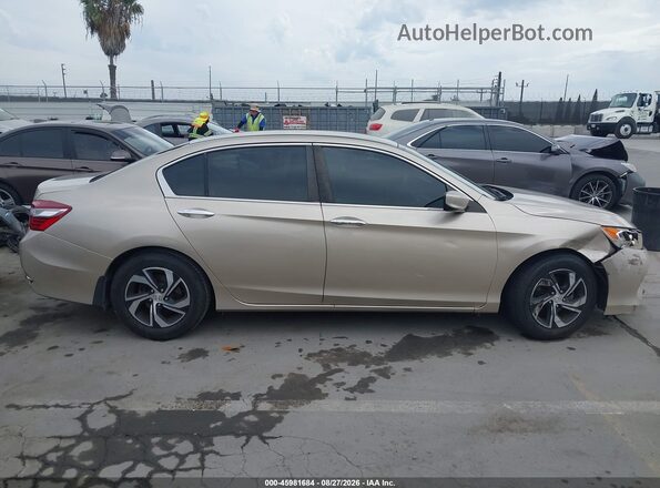 1HGCR2F33HA152278 2017 HONDA ACCORD Gold Вид задньої частини салону