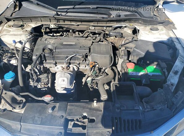 1HGCR2F33HA185944 2017 HONDA ACCORD White უკანა სალონის ხედი