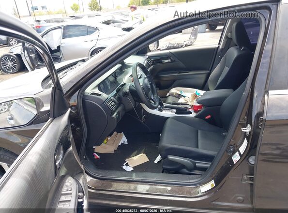 1HGCR2F34HA108032 2017 HONDA ACCORD Brown Vista interior delantera