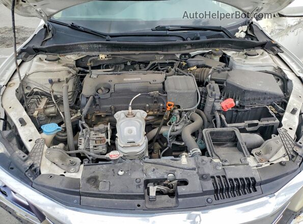 1HGCR2F34HA189498 2017 HONDA ACCORD Белый Вид задней части салона