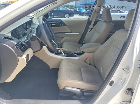 1HGCR2F35HA143985 2017 HONDA ACCORD Белый Вид салона спереди