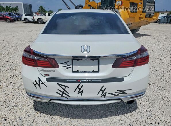 1HGCR2F35HA143985 2017 HONDA ACCORD Белый Вид сзади