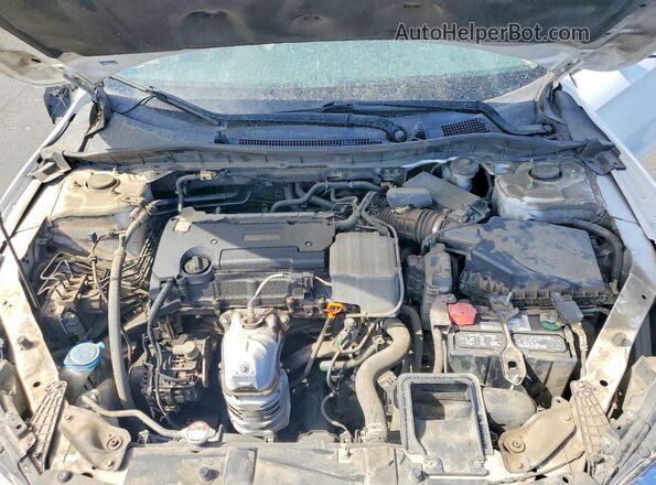 1HGCR2F36HA067256 2017 HONDA ACCORD White Вид задньої частини салону