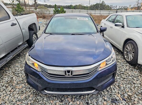 1HGCR2F37HA247880 2017 HONDA ACCORD Blue Widok z przodu
