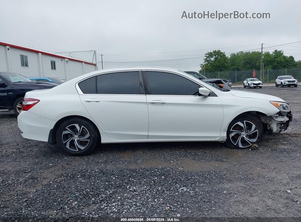 1HGCR2F38HA123715 2017 HONDA ACCORD White Սալոնի 360 աստիճան տեսք