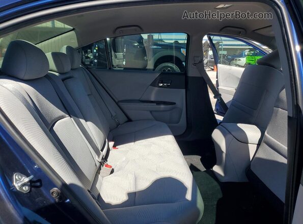 1HGCR2F38HA288339 2017 HONDA ACCORD Blue Widok tylnych siedzeń