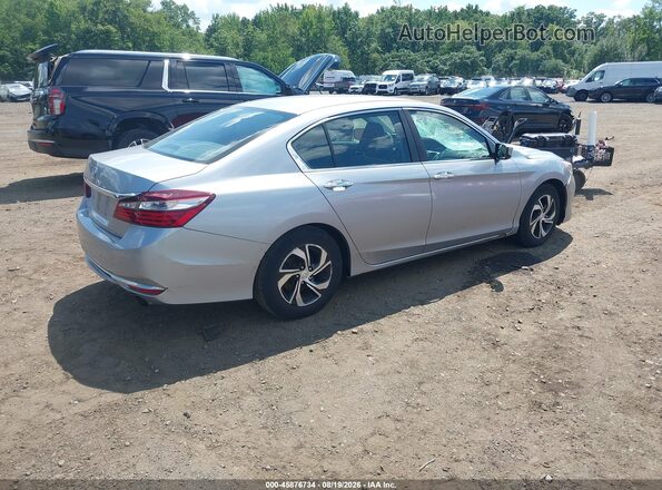 1HGCR2F3XHA055014 2017 HONDA ACCORD Silver Հետևի աջ