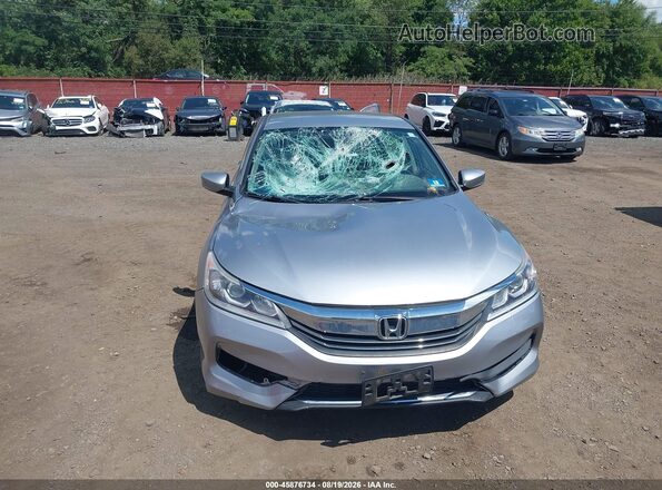 1HGCR2F3XHA055014 2017 HONDA ACCORD Silver Դիմացի տեսք