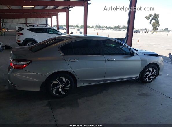 1HGCR2F3XHA159678 2017 HONDA ACCORD Silver Vista interior trasera