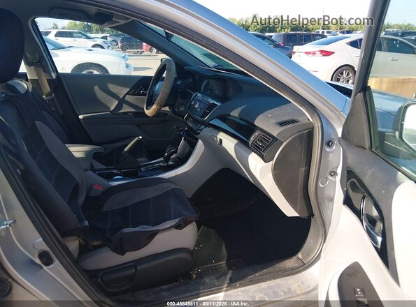 1HGCR2F41GA069813 2016 HONDA ACCORD Серебряный Вид салона спереди