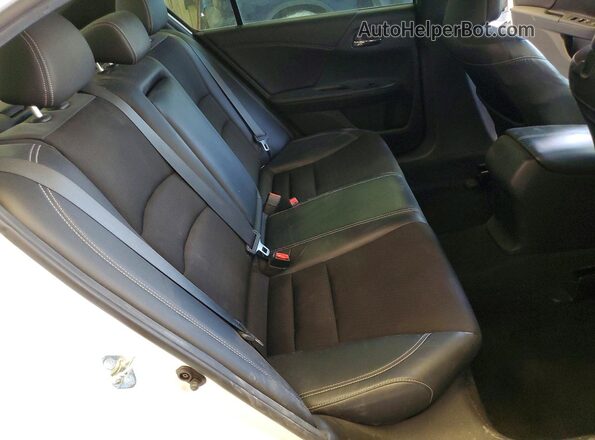 1HGCR2F50GA167093 2016 HONDA ACCORD White უკანა სავარძლების ხედი