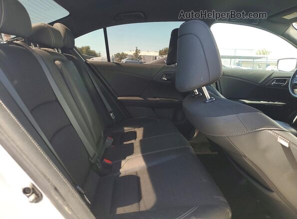 1HGCR2F52HA071452 2017 HONDA ACCORD White Вид задніх сидінь
