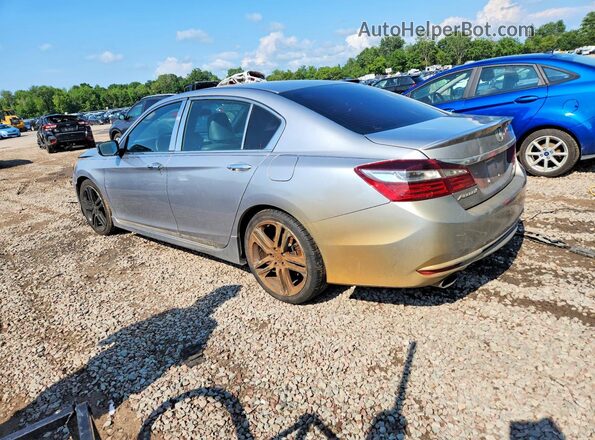 1HGCR2F52HA081947 2017 HONDA ACCORD Silver Trasero izquierdo