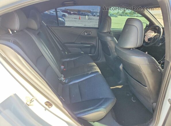 1HGCR2F52HA116423 2017 HONDA ACCORD White Вид задніх сидінь