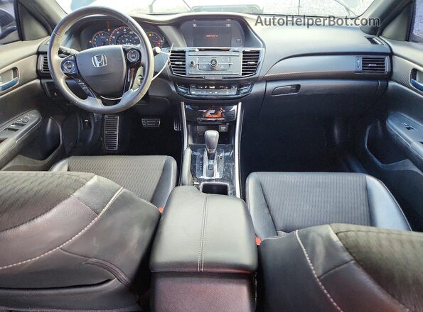 1HGCR2F53HA159880 2017 HONDA ACCORD Черный Вид панели приборов