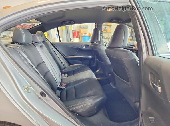 1HGCR2F53HA301581 2017 HONDA ACCORD Silver უკანა სავარძლების ხედი