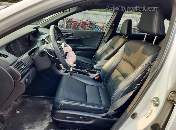 1HGCR2F53HA811705 2017 HONDA ACCORD White Widok wnętrza z przodu