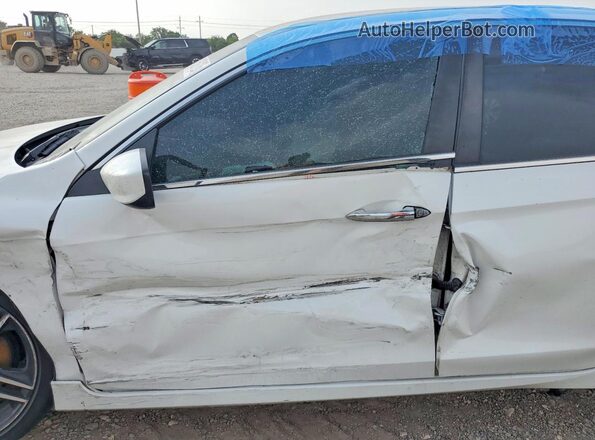 1HGCR2F55HA059246 2017 HONDA ACCORD White Front interior view
