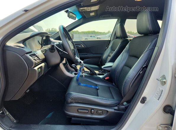 1HGCR2F55HA238998 2017 HONDA ACCORD White Vista interior delantera