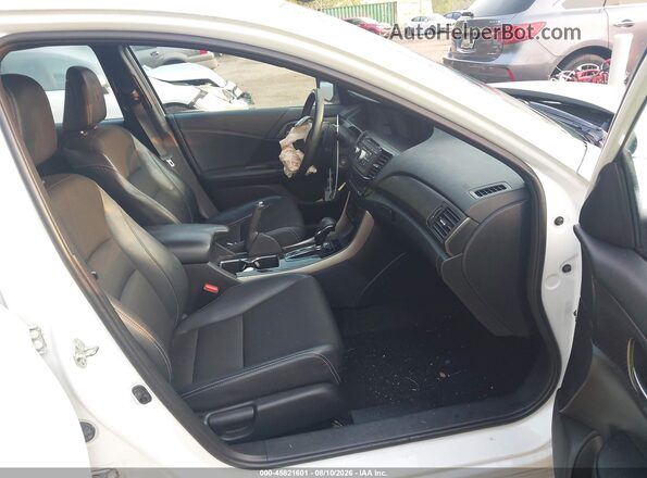 1HGCR2F56HA031519 2017 HONDA ACCORD White Սալոնի դիմացի տեսք