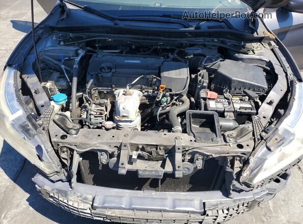 1HGCR2F57HA044103 2017 HONDA ACCORD Silver Սալոնի հետևի տեսք