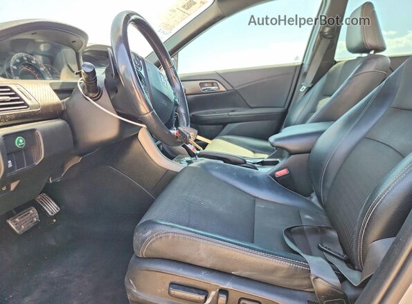 1HGCR2F57HA261702 2017 HONDA ACCORD Silver Սալոնի դիմացի տեսք