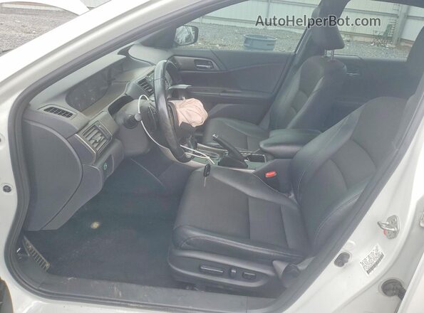 1HGCR2F57HA305763 2017 HONDA ACCORD Белый Вид салона спереди