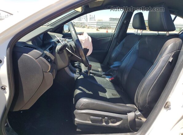1HGCR2F58HA244102 2017 HONDA ACCORD White Вид салону спереду